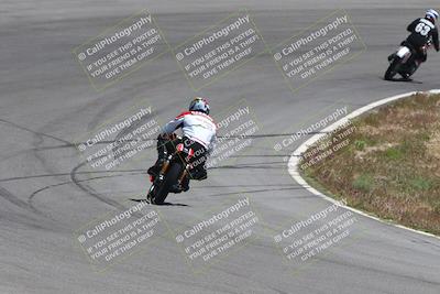 media/Apr-20-2025-AHRMA (Sun) [[393a79c373]]/Race/Group 7/Turn 4b/